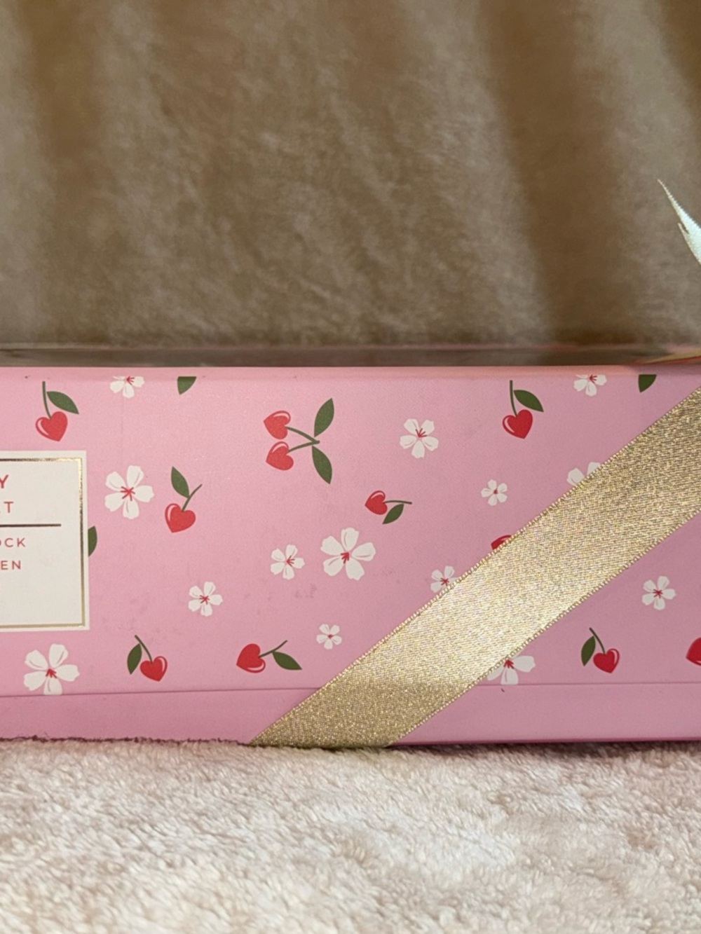 🍒Cherry Bundle! Aldo Cherry Crossbody Bag, Piper K Charm, & Very Cherry Gift Set - Picture 11 of 14